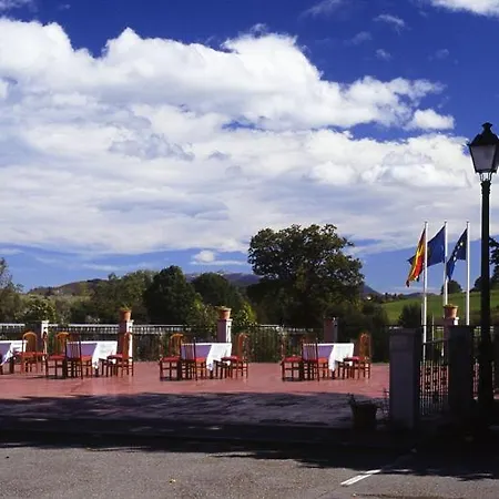 Hotel Villa De Nava-2